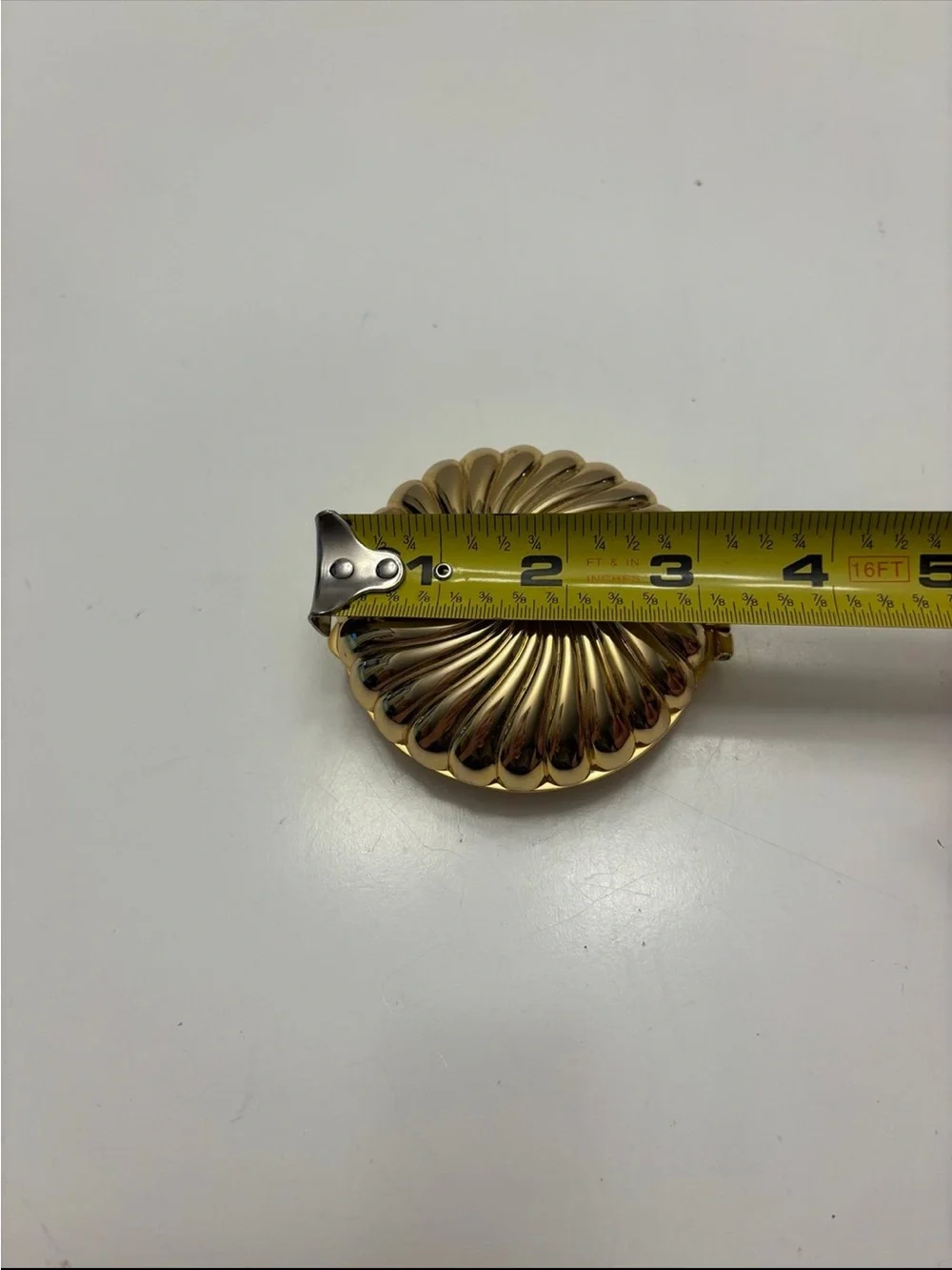 Vintage Swirl Design Gold Partylite Compact Travel Clam tealight candle holder